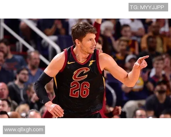 从街头少年到顶级射手 本泽马的成长之路 从街头少年到顶级射手 本泽马的成长之路