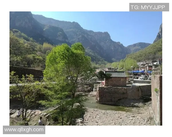 《永载史册的传奇之光献给足球巨星的荣耀之歌》